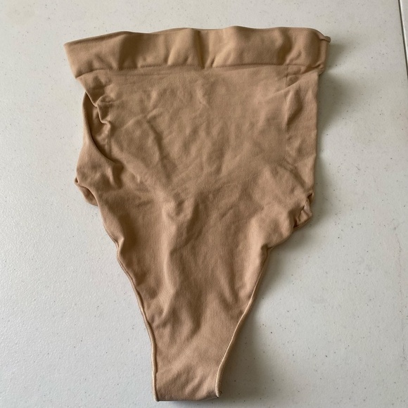 New Skims Seamless Sculpt High Wasted‎ Thong Clay Size XL - Picture 4 of 6